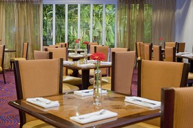 Hodelpa Garden Court