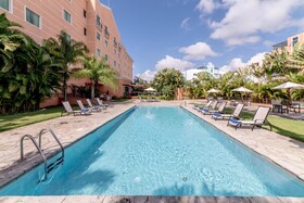 Hodelpa Garden Court