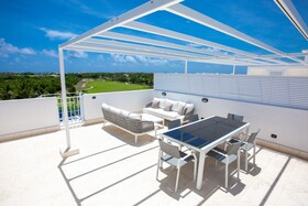 Coral House by CanaBay Hotels