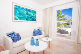 Coral House by CanaBay Hotels