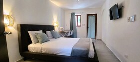 La Piazzetta Suites