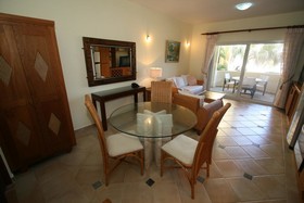 Velero Beach Resort