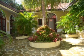 Villa Oceania Hotel & Villas