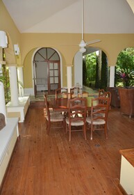 Villa Oceania Hotel & Villas