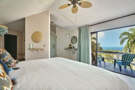 Catalina Tropical Lodge