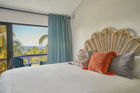 Catalina Tropical Lodge