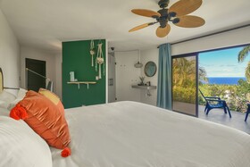 Catalina Tropical Lodge