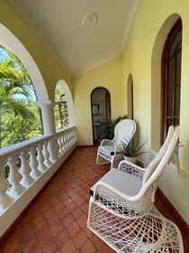 El Castillo Tropical