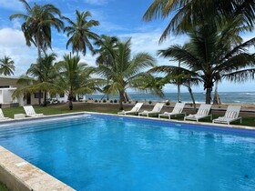 The Palm Bay Club Lodge