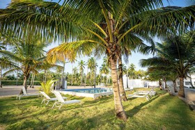 The Palm Bay Club Lodge