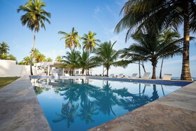 The Palm Bay Club Lodge