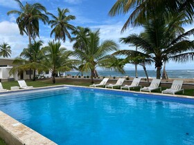 The Palm Bay Club Lodge