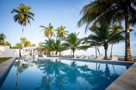 The Palm Bay Club Lodge