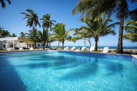 The Palm Bay Club Lodge