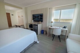 Super 8 by Wyndham Manzanillo