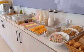 Super 8 by Wyndham Manzanillo