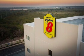 Super 8 by Wyndham Manzanillo