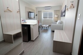 Super 8 by Wyndham Manzanillo