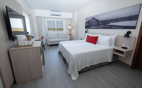 Super 8 by Wyndham Manzanillo