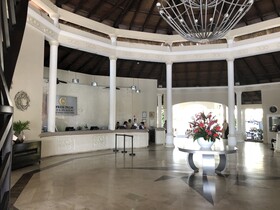 Lifestyle Kosher Cofresi Suites