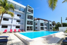 Skylight Suites Restaurant Bar