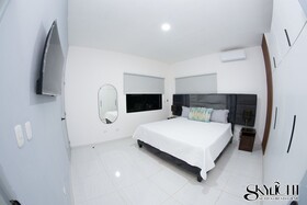 Skylight Suites Restaurant Bar