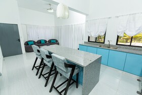 Skylight Suites Restaurant Bar