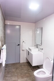 Skylight Suites Restaurant Bar