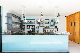 Skylight Suites Restaurant Bar