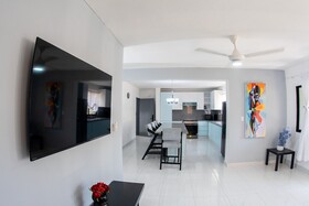 Skylight Suites Restaurant Bar