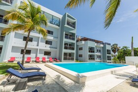 Skylight Suites Restaurant Bar