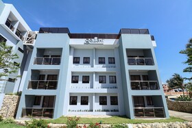 Skylight Suites Restaurant Bar