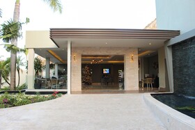 Casa Marina Beach & Reef