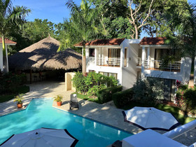 Coral Blanco Hotel