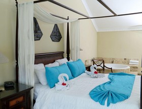 Exxtraordinary Resort-Bellamar