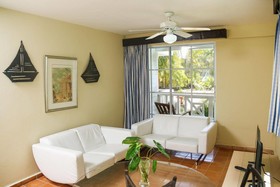 Exxtraordinary Resort-Bellamar