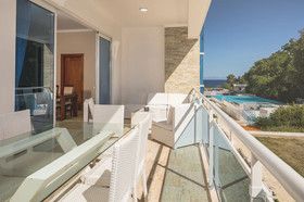 Grand Laguna Beach