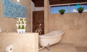 The Diamond Suites At Ahnvee