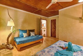 Chalet Tropical Village B&B