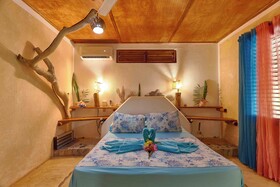 Chalet Tropical Village B&B