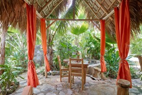 Chalet Tropical Village B&B