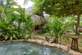 Chalet Tropical Village B&B