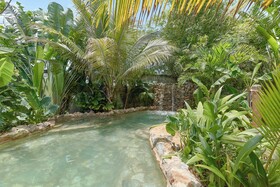 Chalet Tropical Village B&B