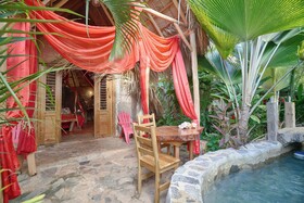 Chalet Tropical Village B&B