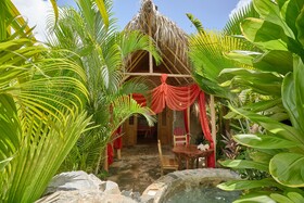 Chalet Tropical Village B&B