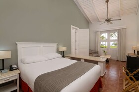 Wyndham Alltra Samana