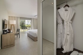 Wyndham Alltra Samana