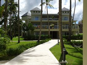 Coson Bay Hotel & Residences