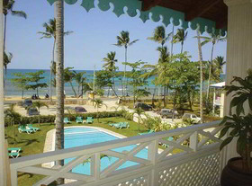 La Dolce Vita Beachfront Hotel