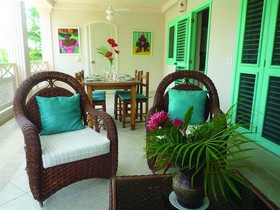 La Dolce Vita Beachfront Hotel